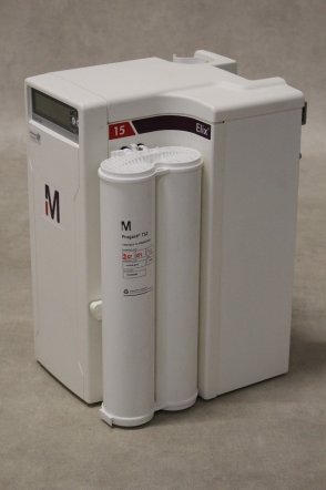 Millipore Elix Essential 15 UV Water Purification System