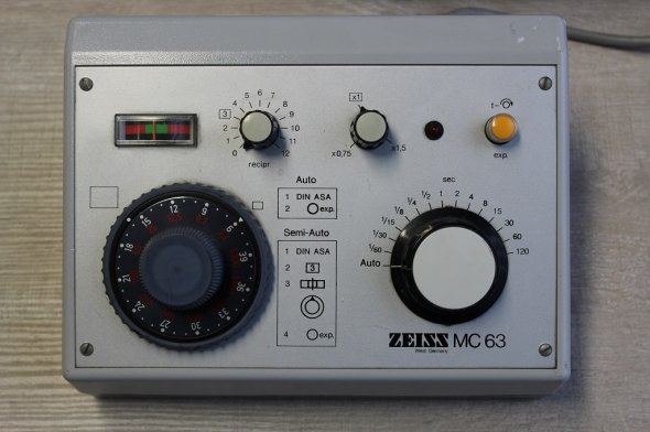 Carl Zeiss MC 63 Camera Besturing