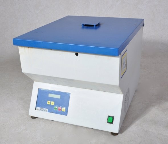 Centrifuge, fixed angle rotor and heating