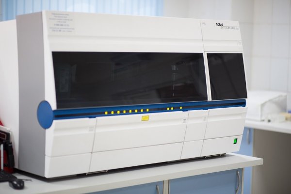 Биохимический анализатор Roche Integra 400 Plus
