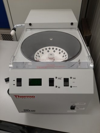 Thermo Savant DNA 120 SpeedVac Concentrator Centrifuge