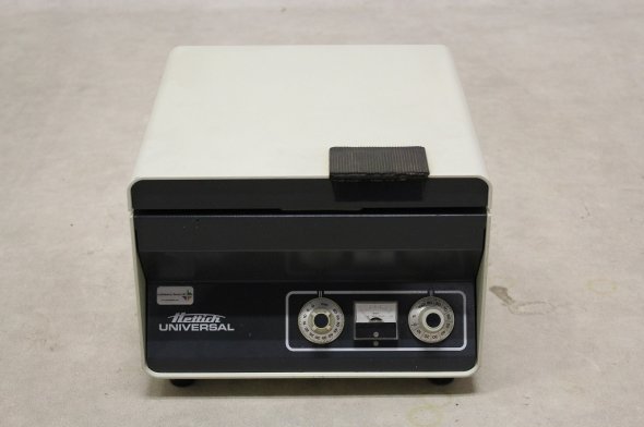 Hettich Universal Centrifuge